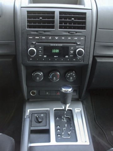 Dodge Nitro Radio