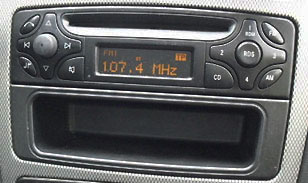 mercedes-audio-10-radios.jpg
